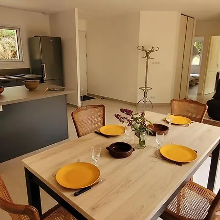 Sejour Lotus, Maison En Rdc 4 A 5 Personnes Saint-Leon-sur-Vezere